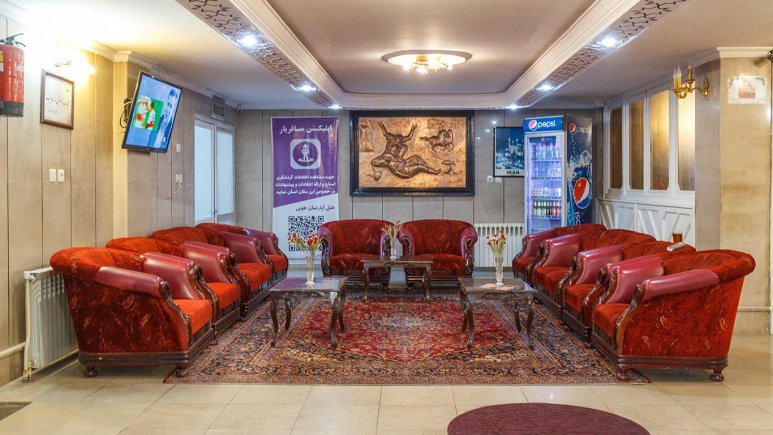فضای لابی هتل آپارتمان طوبی اصفهان